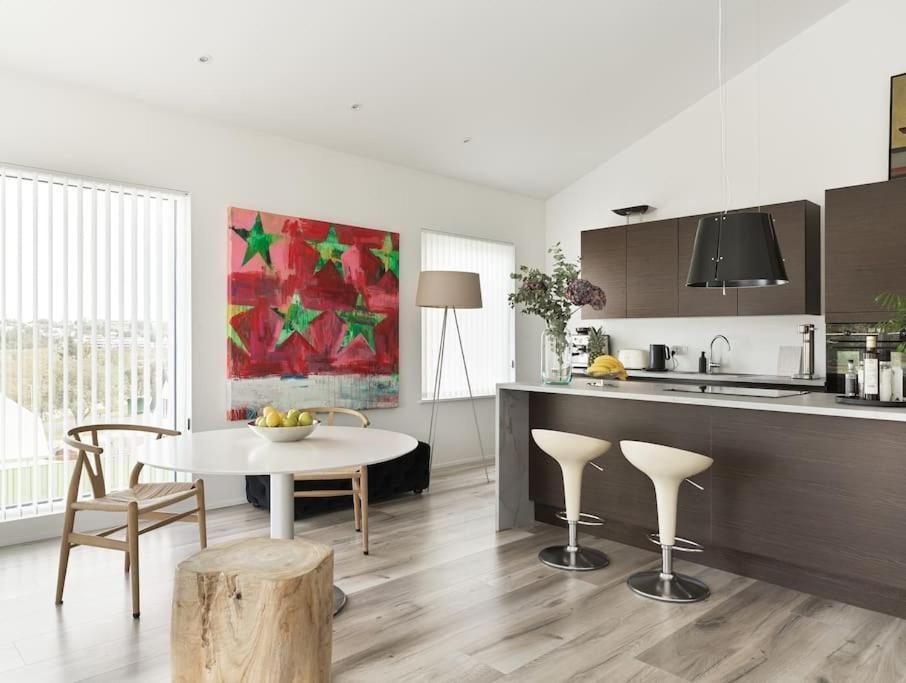 Modern Luxury Apartment - Ocean & Mountain Views Ρέυκιαβικ Εξωτερικό φωτογραφία